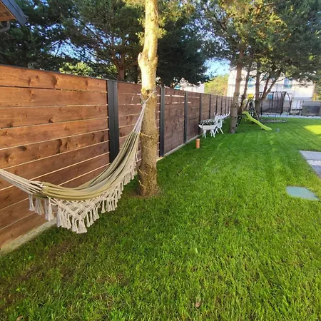 Sosnowa Przystan Z Jacuzzi W Rozewiu -