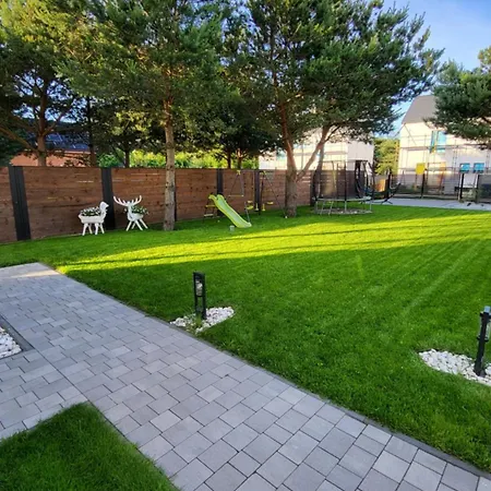 Sosnowa Przystan Z Jacuzzi W Rozewiu - Apartmán