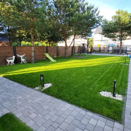 Sosnowa Przystan Z Jacuzzi W Rozewiu - Apartmán *