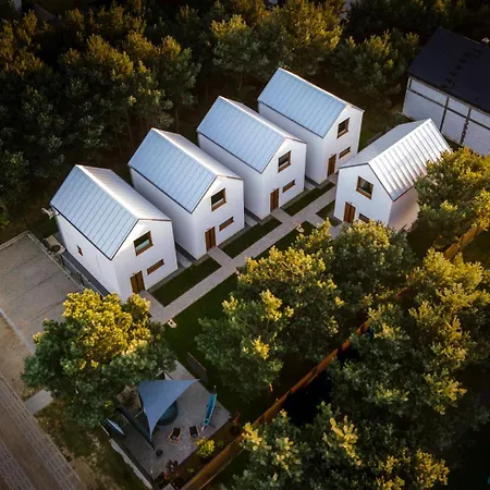 Sosnowa Przystan Z Jacuzzi W Rozewiu -