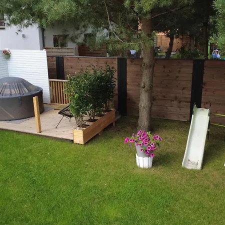 Sosnowa Przystan Z Jacuzzi W Rozewiu - *