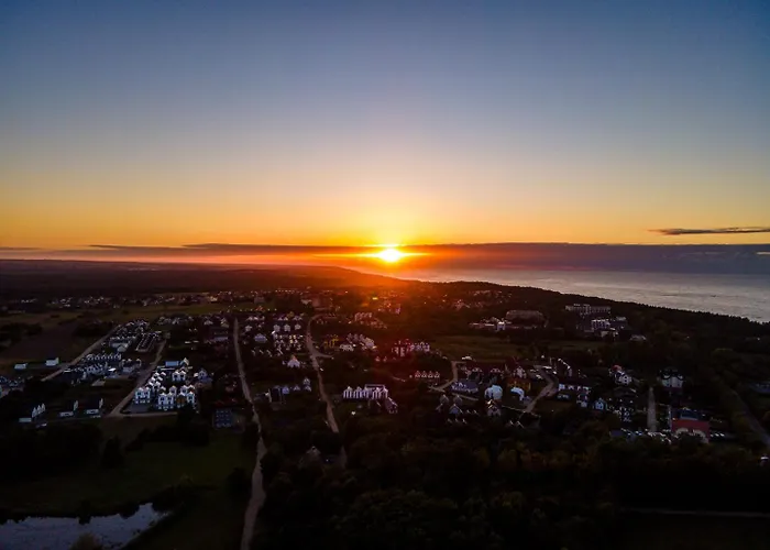 Sosnowa Przystan Z Jacuzzi W Rozewiu -