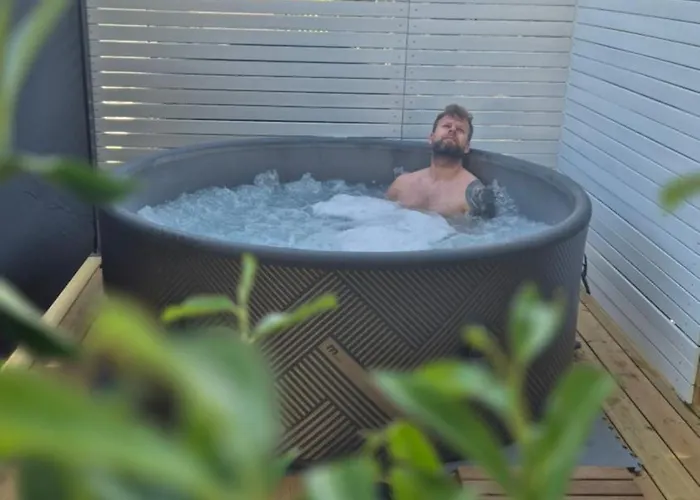 شقة Sosnowa Przystan Z Jacuzzi W Rozewiu - *