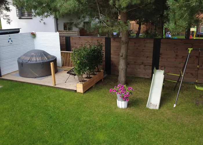 Sosnowa Przystan Z Jacuzzi W Rozewiu - *